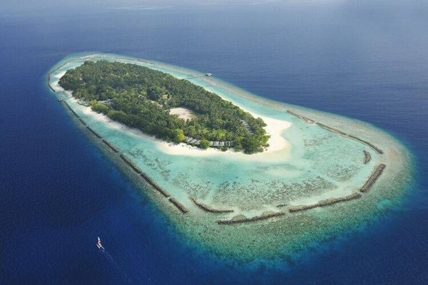 Горящая путевка по 27 направлениям — отель Royal Island Resort & Spa (Баа Атолл)