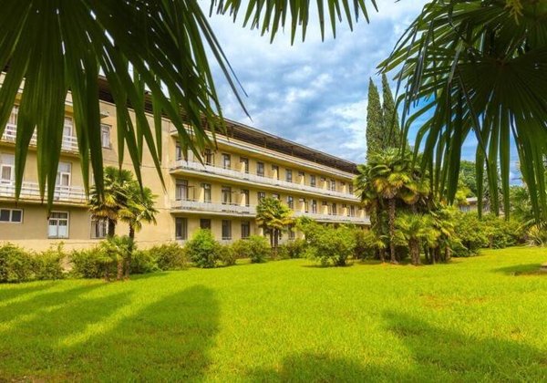 Горящий тур в Абхазию — отель Лагуна (Цандрыпш)