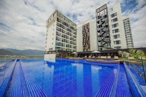 Горящий тур по 27 направлениям — отель Quinter Central Hotel (Нячанг)