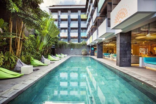 Горящий тур на Бали — отель Tijili Seminyak Hotel (Семиньяк)