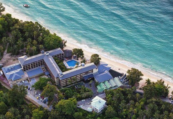 Горящая путевка на Сейшелы — отель Coral Strand Smart Choice Hotel (о. Маэ)