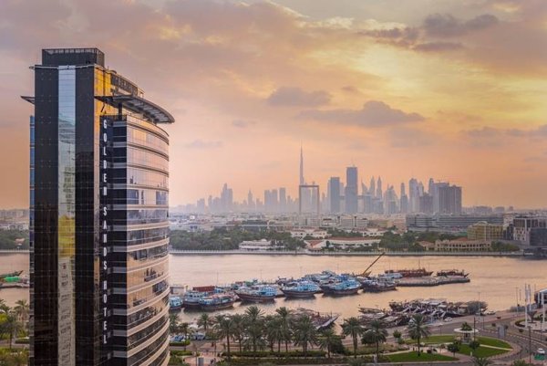 Горящая путевка в ОАЭ (Дубай, Абу-Даби и т.д.) — отель Golden Sands Hotel Creek (Ex. Hilton Dubai Creek) (Дейра)