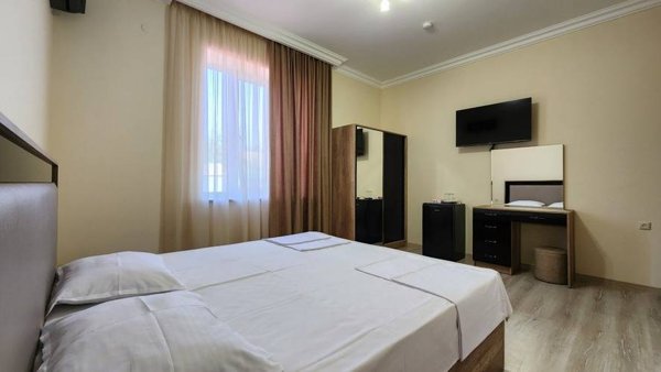Горящая путевка в Армению — отель Golden Resort (Ереван)