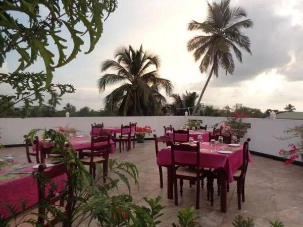 Горящий тур на Шри-Ланку — отель Hotel Italia (Амбалангода)