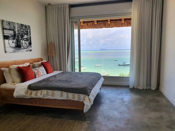 Горящий тур на Маврикий — отель Luxury Beachfront Villa With Private Pool And Cozy Pavillon With Private Jacuzzi On Rooftop Terrace (Северное побережье)