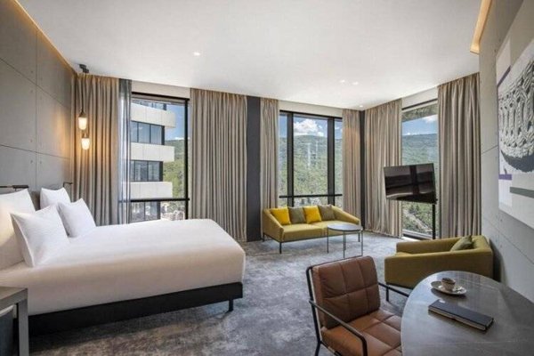 Горящий тур в Грузию — отель Pullman Tbilisi Axis Towers Mimino (Пуллман Тбилиси) (Тбилиси)