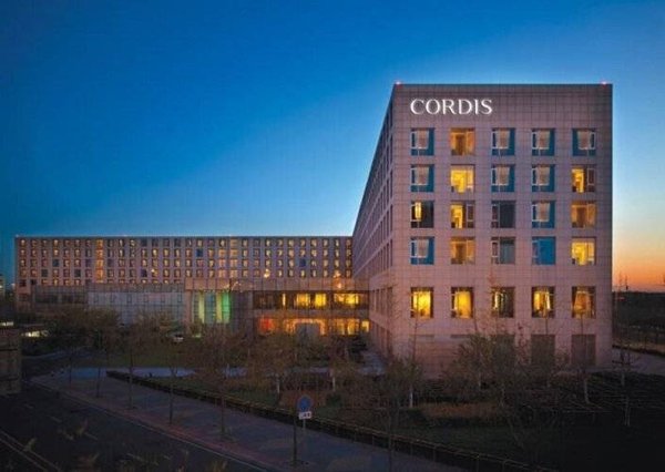 Горящий тур по 27 направлениям — отель Cordis, Beijing Capital Airport By Langham Hospitality Group (Пекин)