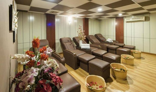 Горящая путевка по 27 направлениям — отель Nha Trang Lodge (Нячанг)