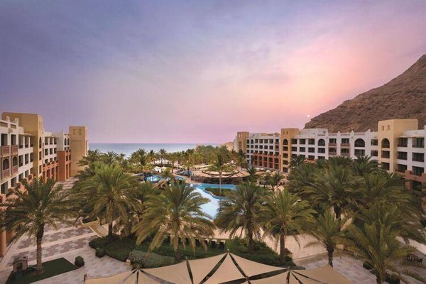 Горящий тур в Оман — отель Doubletree By Hilton Muscat Al Waha (Ex. Shangri-La Barr Al Jissah Resort & Spa — Al Waha) (Маскат)