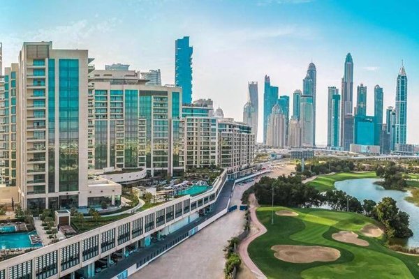 Горящий тур в ОАЭ (Дубай, Абу-Даби и т.д.) — отель Vida Emirates Hills (Эмирейтс Хиллс)